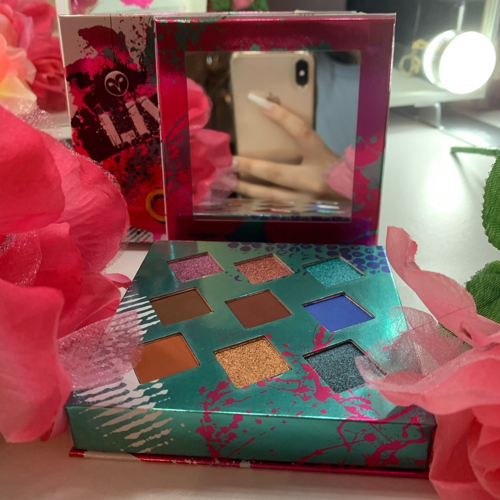 𝓛𝓲𝓿𝓲𝓷𝓰𝓲𝓷 𝓬𝓸𝓵𝓸𝓻 𝓹𝓪𝓵𝓮𝓽𝓽𝓮